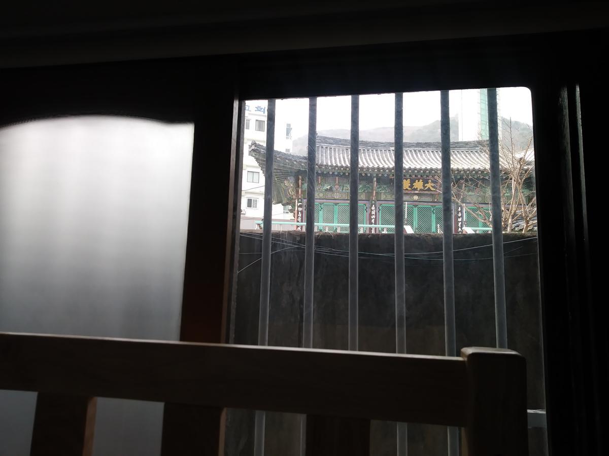 Busan Backpackers Exterior photo